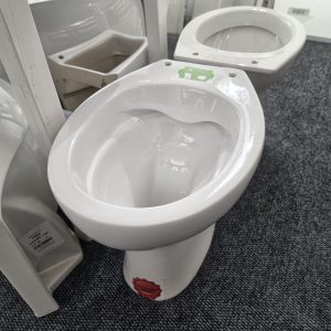 WC šolja podna rimles Inter Ceramic